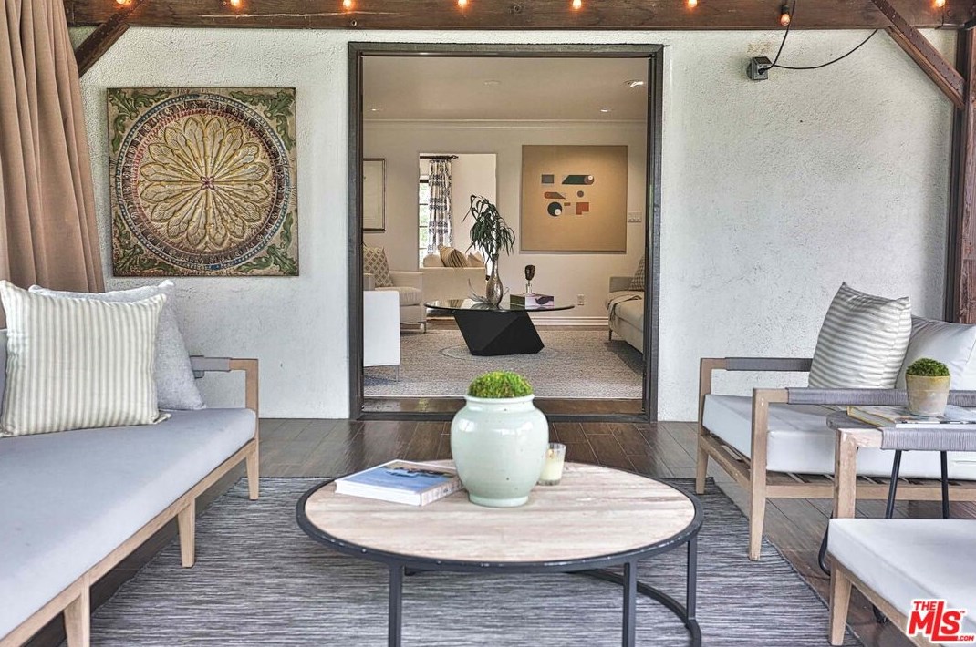 1360 Virginia Ave, Glendale CA 91202-1530 exterior