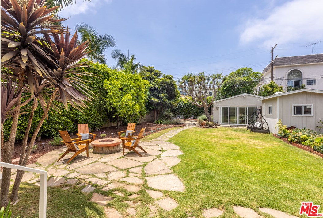 4071 Tivoli Ave, Los Angeles CA  90066-5103 exterior