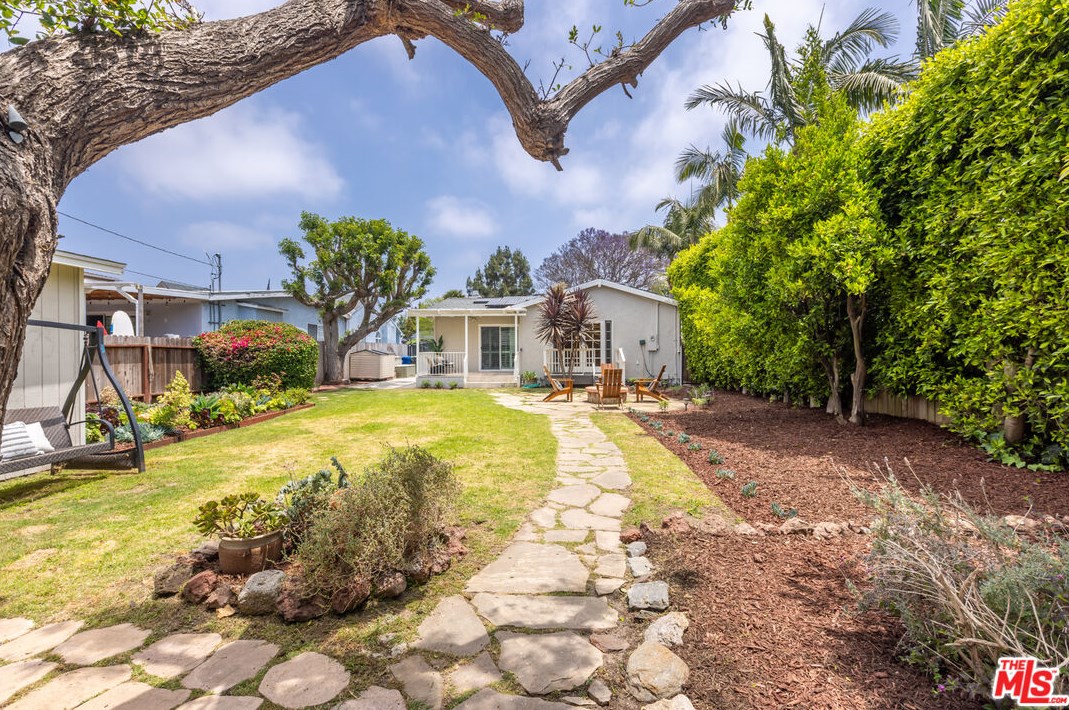 4071 Tivoli Ave, Los Angeles CA  90066-5103 exterior