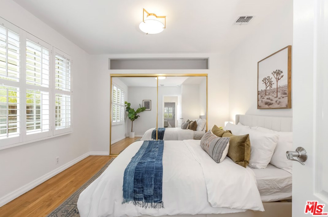 4071 Tivoli Ave, Los Angeles CA  90066-5103 exterior