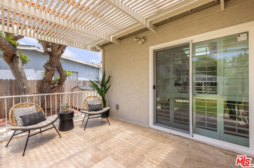 4071 Tivoli Ave, Los Angeles CA  90066-5103 exterior