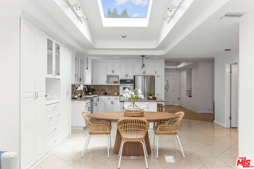 4071 Tivoli Ave, Los Angeles CA  90066-5103 exterior