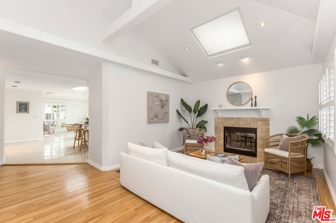 4071 Tivoli Ave, Los Angeles CA  90066-5103 exterior