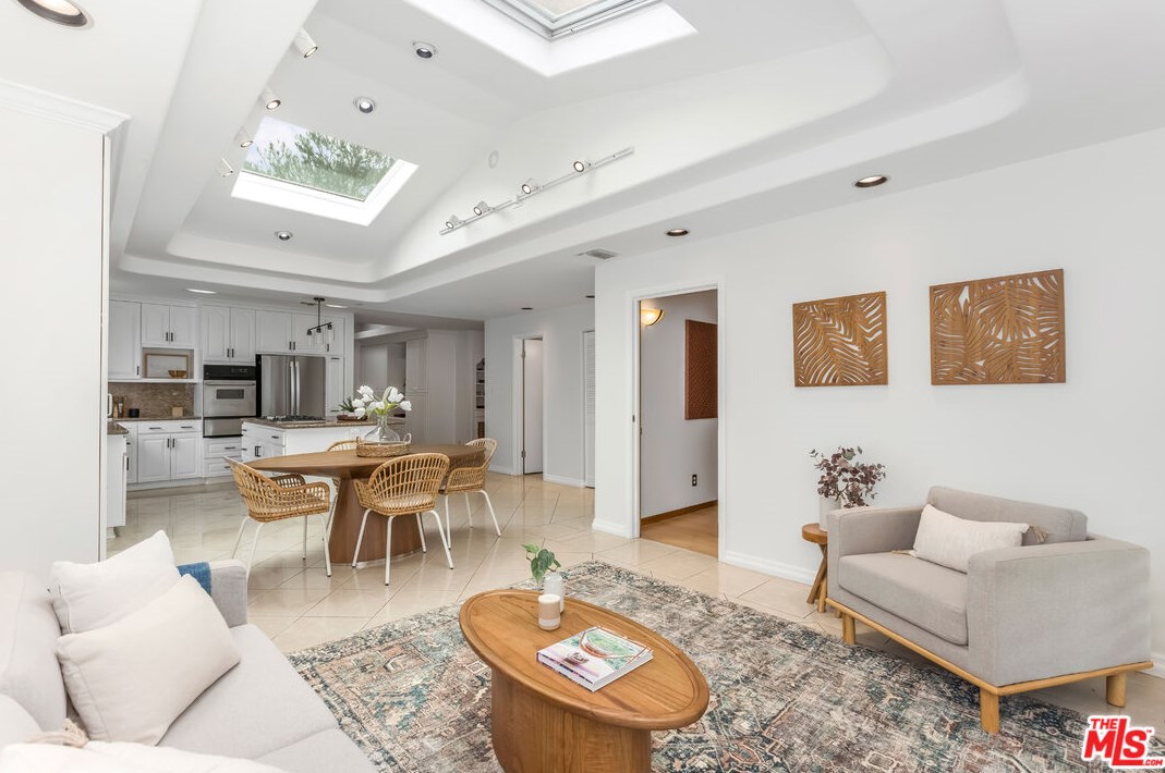 4071 Tivoli Ave, Los Angeles CA  90066-5103 exterior