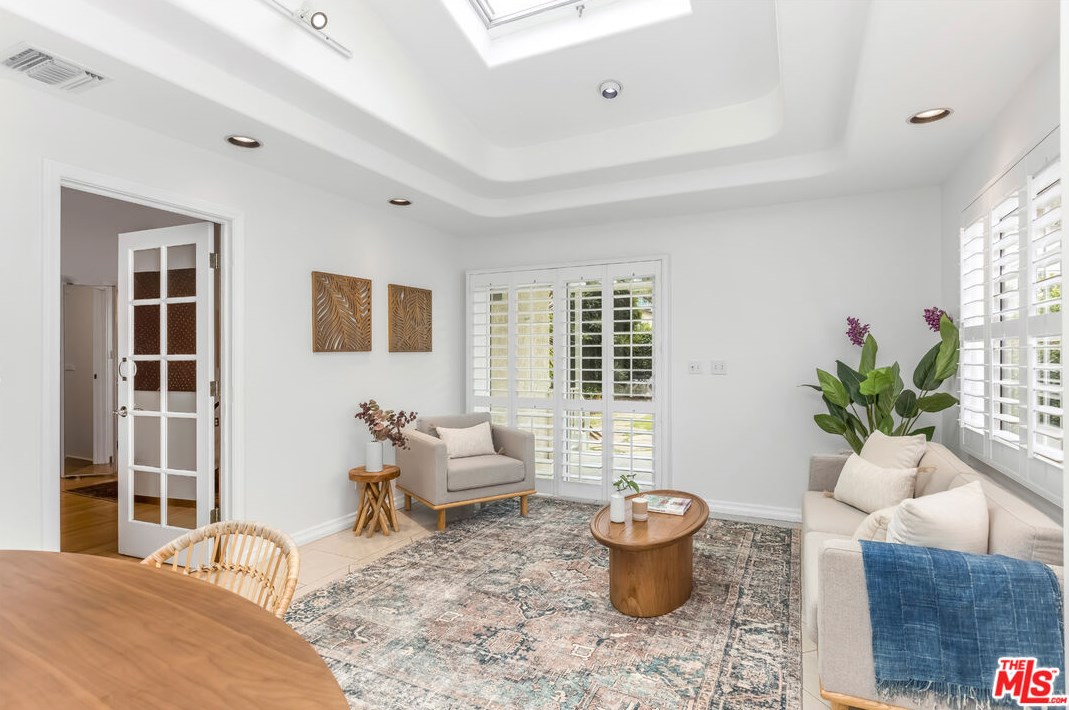 4071 Tivoli Ave, Los Angeles CA  90066-5103 exterior