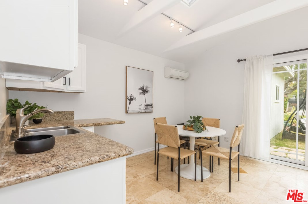 4071 Tivoli Ave, Los Angeles CA  90066-5103 exterior