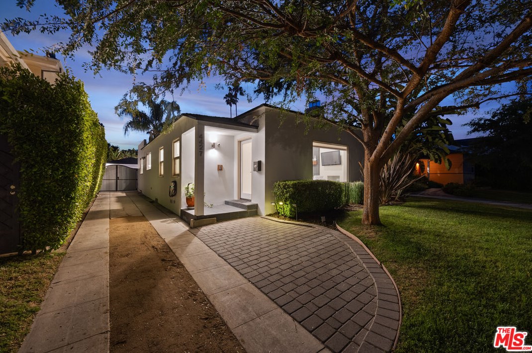 4427 Farmdale Ave, North Hollywood, CA 91602