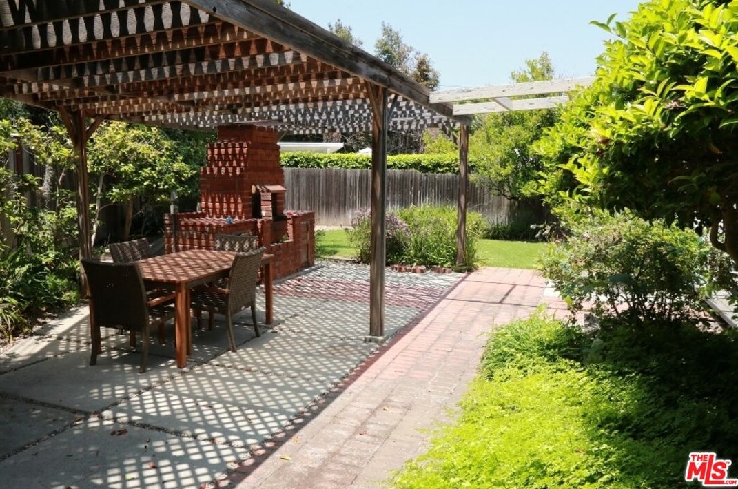 7731 Kentwood Ave, Los Angeles, CA 90045