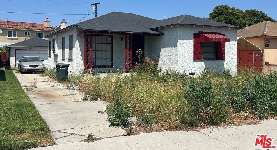4109 Josephine St, Lynwood, CA 90262-4403