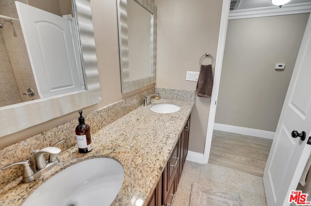 16810 Minnehaha St, San Fernando CA  91344-5920 exterior