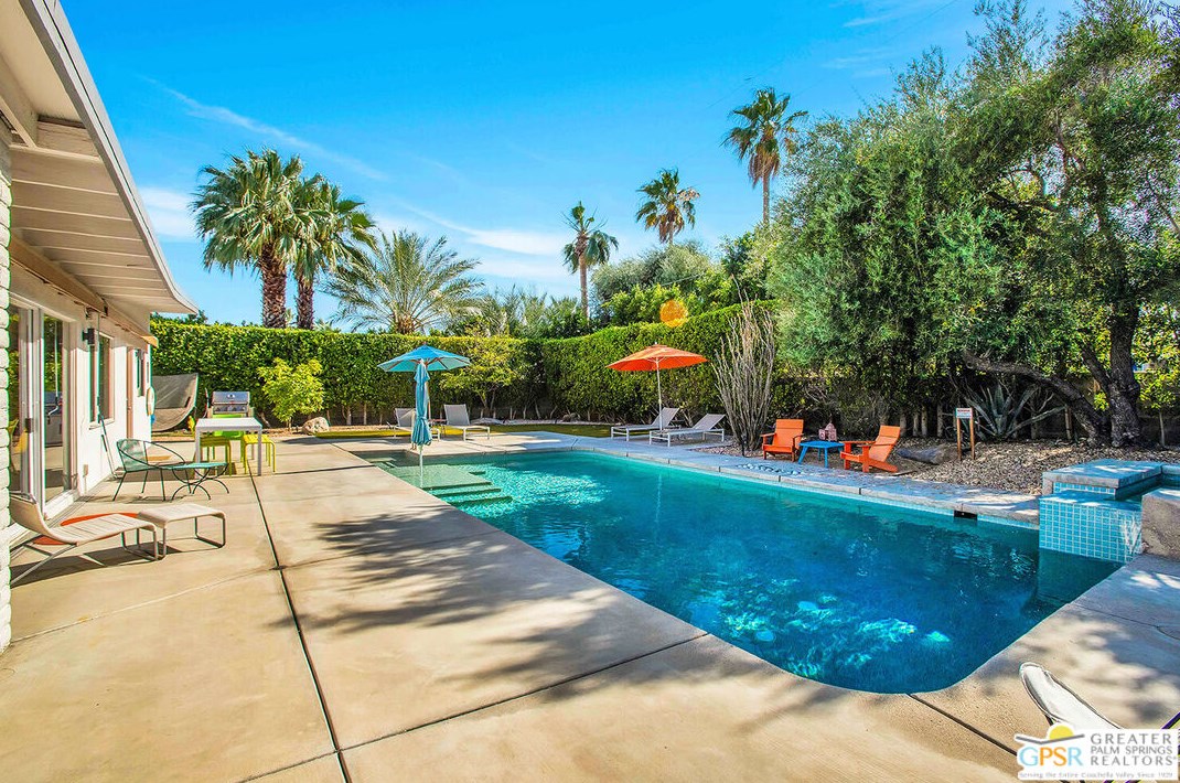 277 Sunset Way, Palm Springs, CA 92262-6833