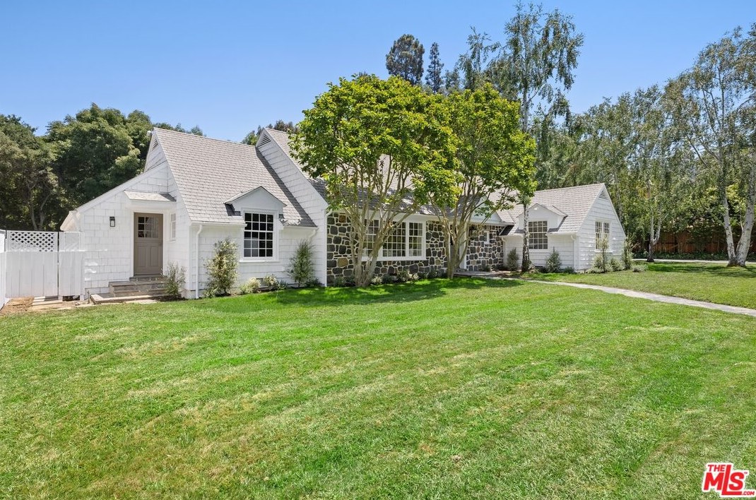 3302 Fryman Rd, North Hollywood, CA 91604