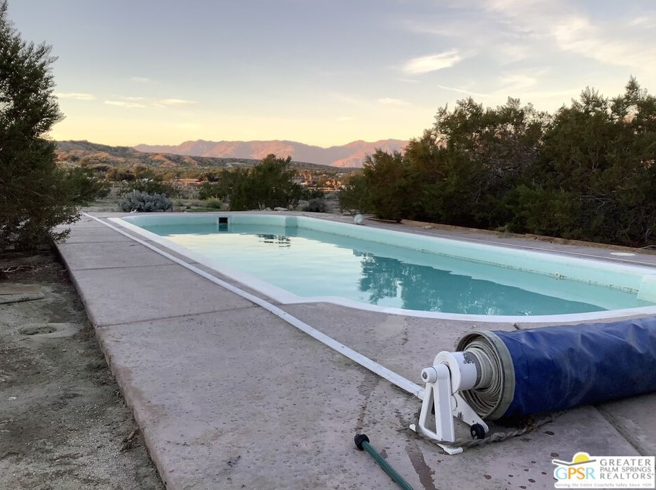 22475 Longvue Rd, Desert Hot Springs, CA 92241
