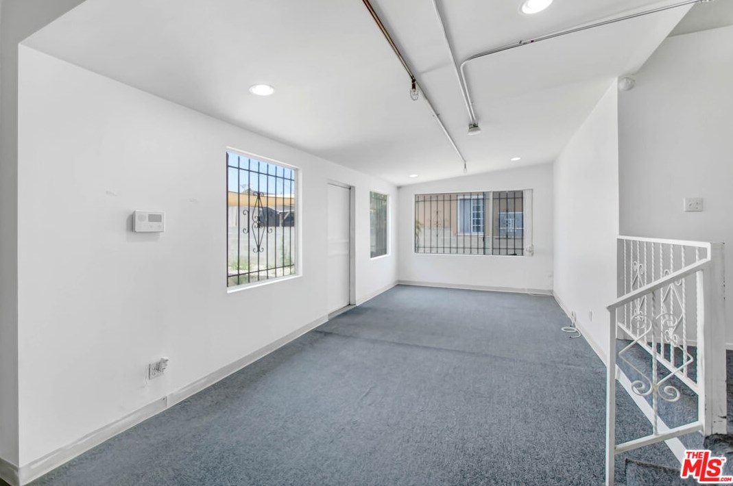 145 124th St, Los Angeles CA  90044-3809 exterior