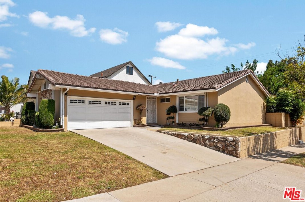 19504 Gunlock Ave, Long Beach, CA 90746-2509