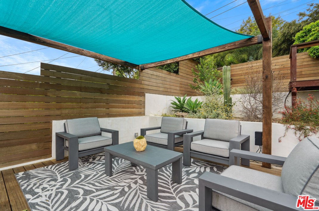 1909 Lansdowne Ave, Los Angeles CA  90032-4143 exterior
