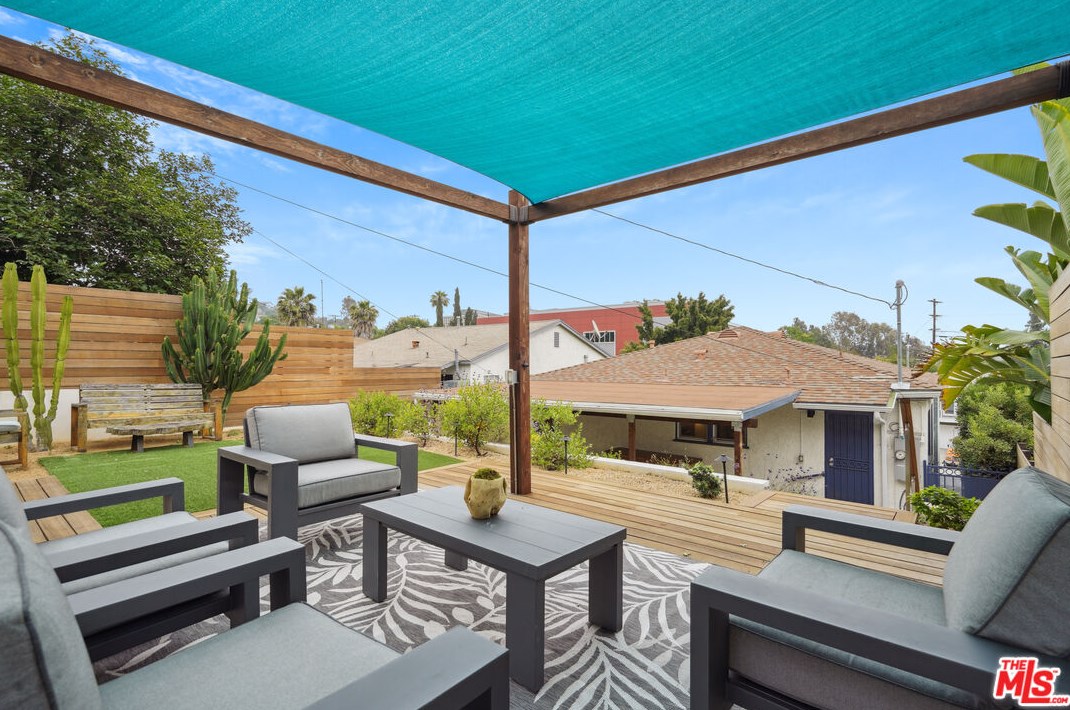 1909 Lansdowne Ave, Los Angeles CA  90032-4143 exterior