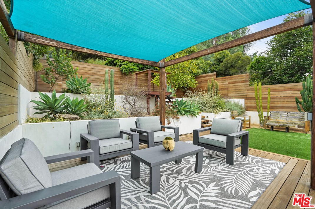 1909 Lansdowne Ave, Los Angeles CA  90032-4143 exterior