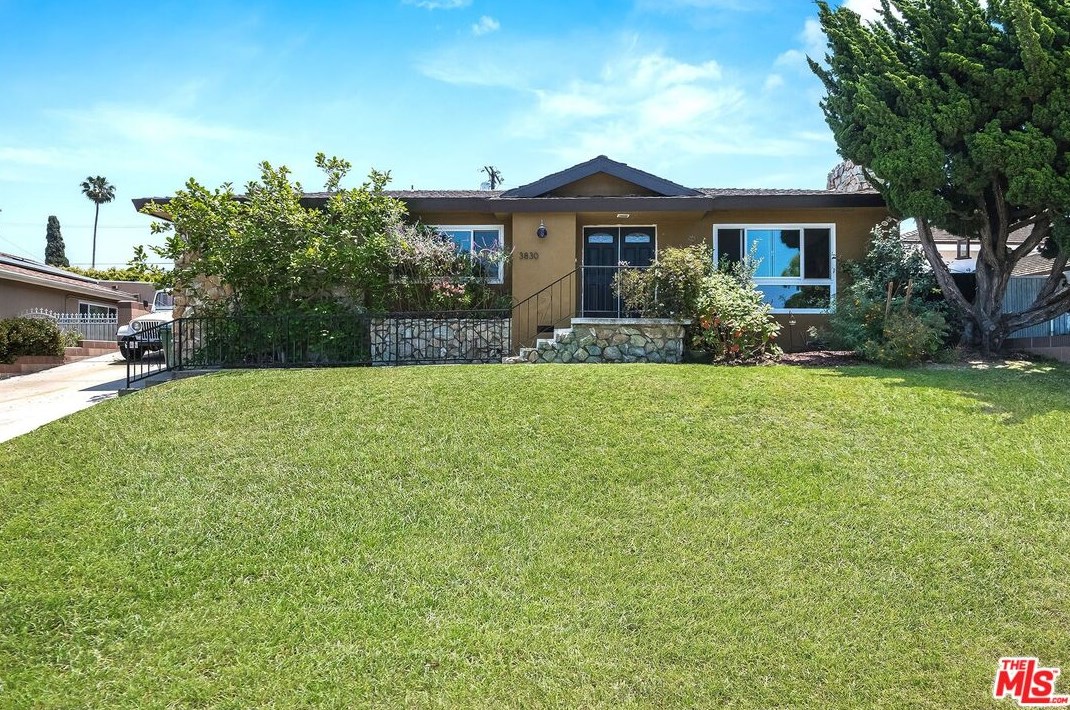 3830 Duray Pl, Los Angeles, CA 90008-1019