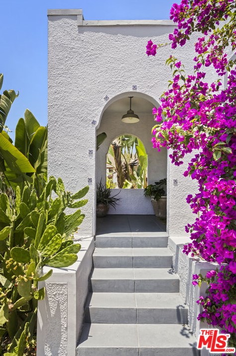 5109 Range View Ave, Los Angeles, CA 90042-1737
