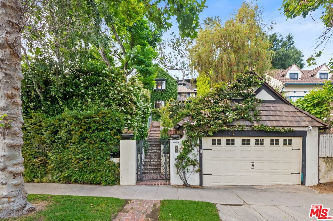 4059 Cromwell Ave, Los Angeles, CA 90027-1351