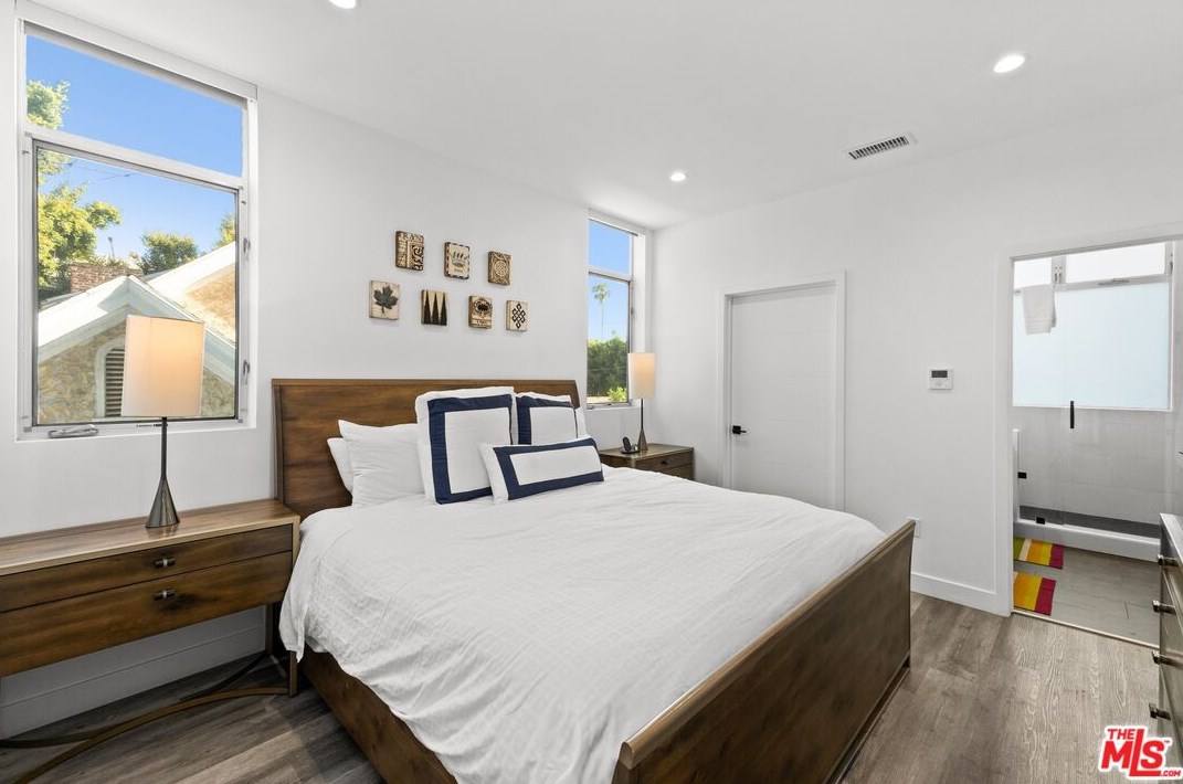 421 Wilton Pl, Los Angeles CA  90004-1620 exterior