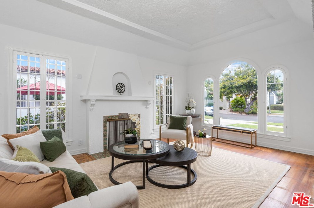 2315 Manning Ave, Los Angeles CA  90064-2207 exterior
