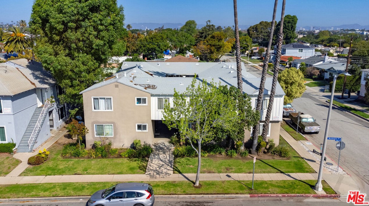 11401 Washington Pl, Los Angeles, CA 90066-5051