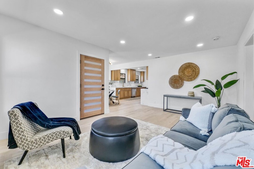 9161 Hornby Ave, Whittier CA  90603-1850 exterior