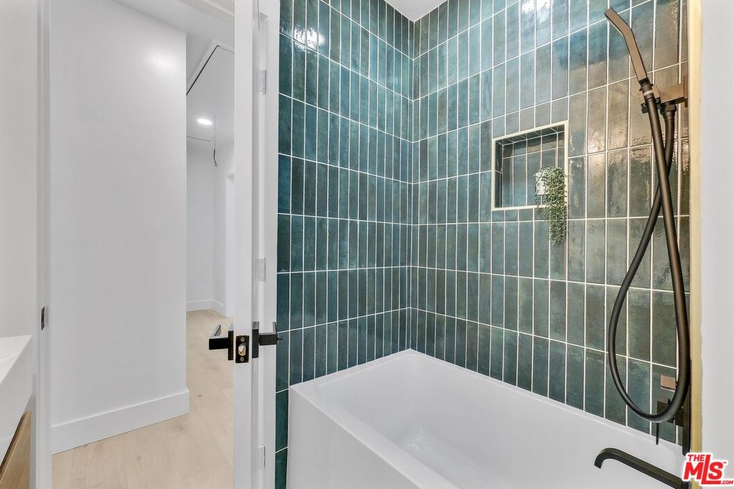 9161 Hornby Ave, Whittier CA  90603-1850 exterior