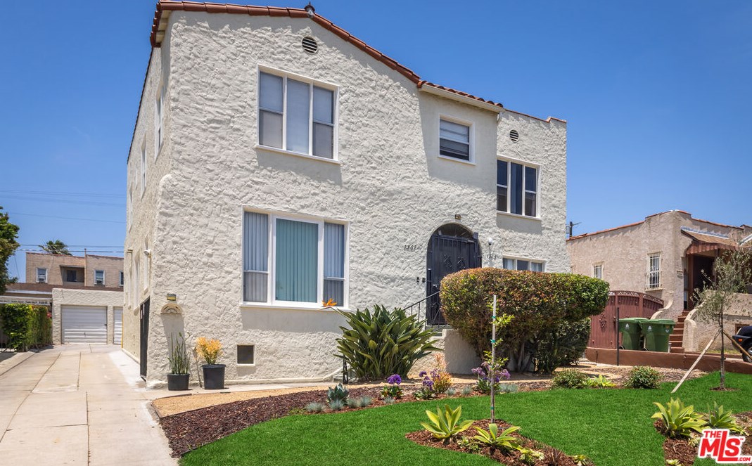 1365 Keniston Ave, Los Angeles CA  90043-3711 exterior