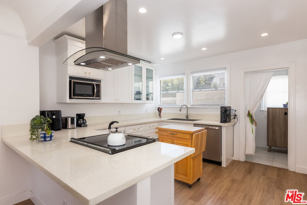 1365 Keniston Ave, Los Angeles CA  90043-3711 exterior