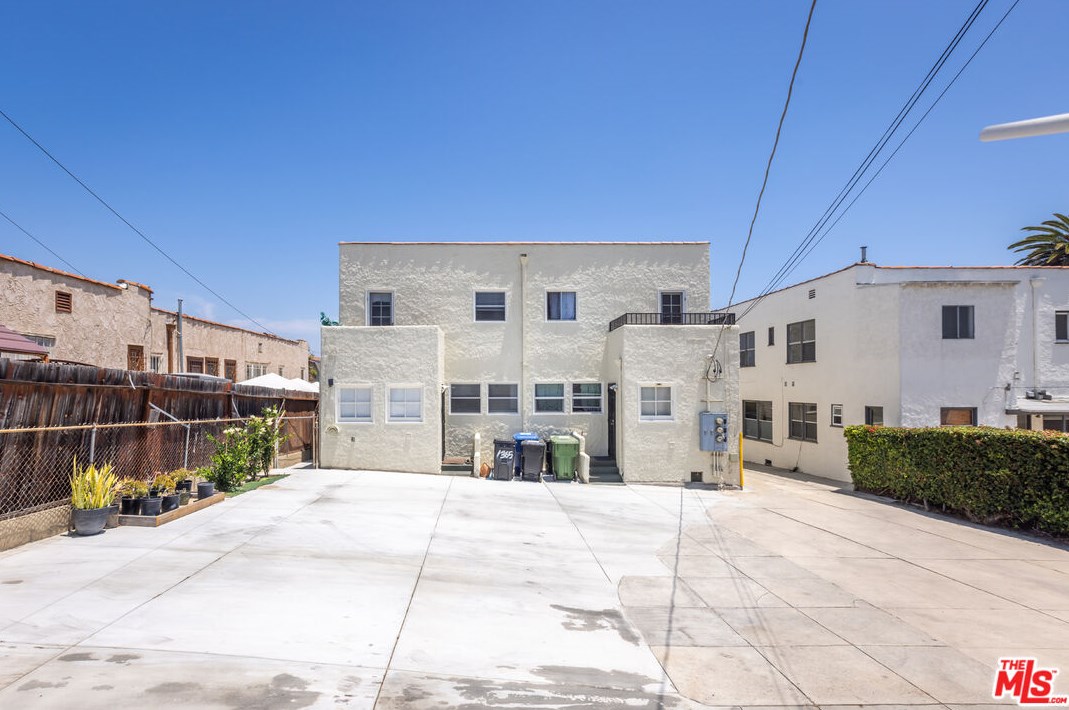 1365 Keniston Ave, Los Angeles CA  90043-3711 exterior