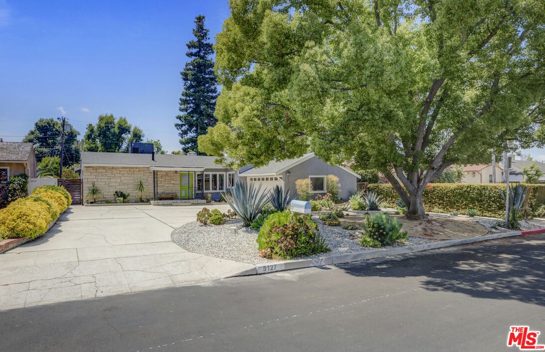 5127 Gaynor Ave, Van Nuys, CA 91436-1440