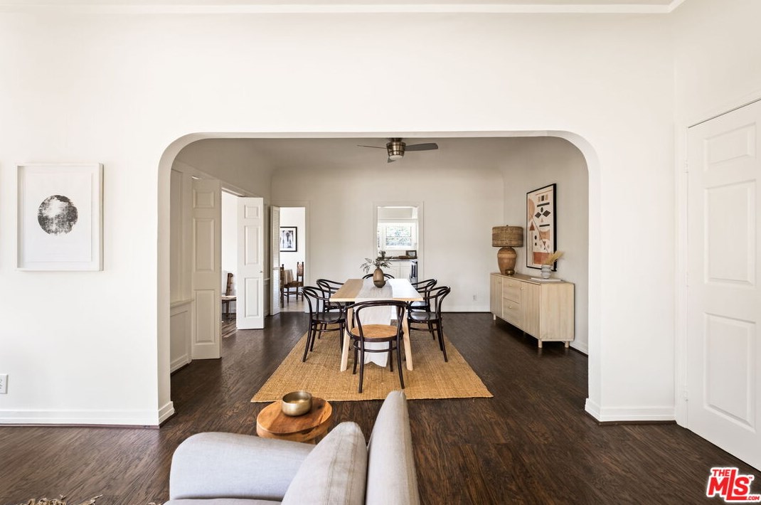 1106 Highland Ave, Los Angeles CA  90019-1750 exterior