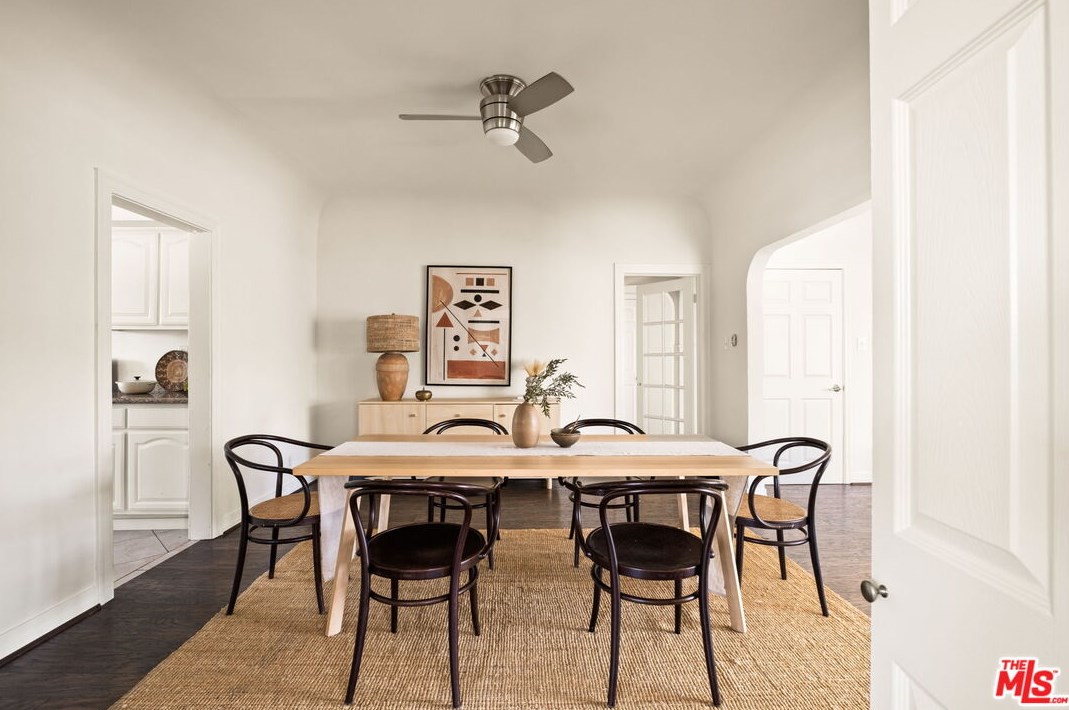 1106 Highland Ave, Los Angeles CA  90019-1750 exterior