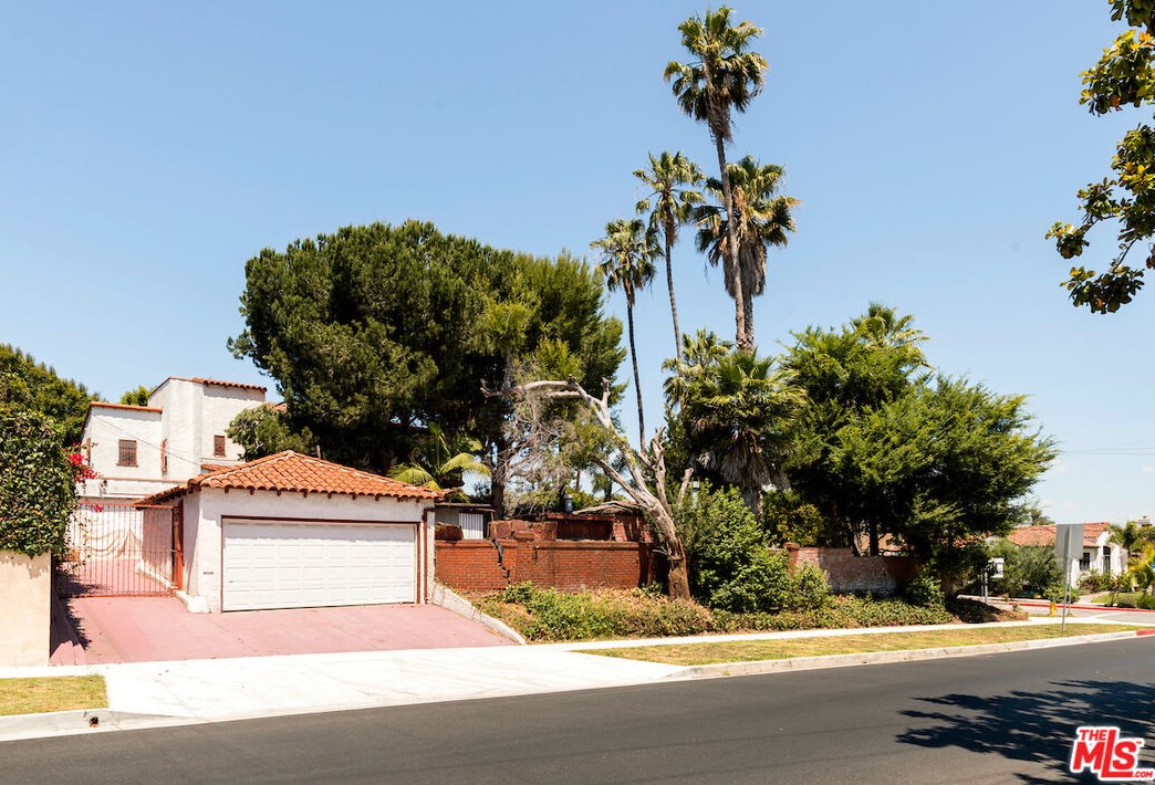 3454 48th St, Los Angeles CA  90043-1203 exterior