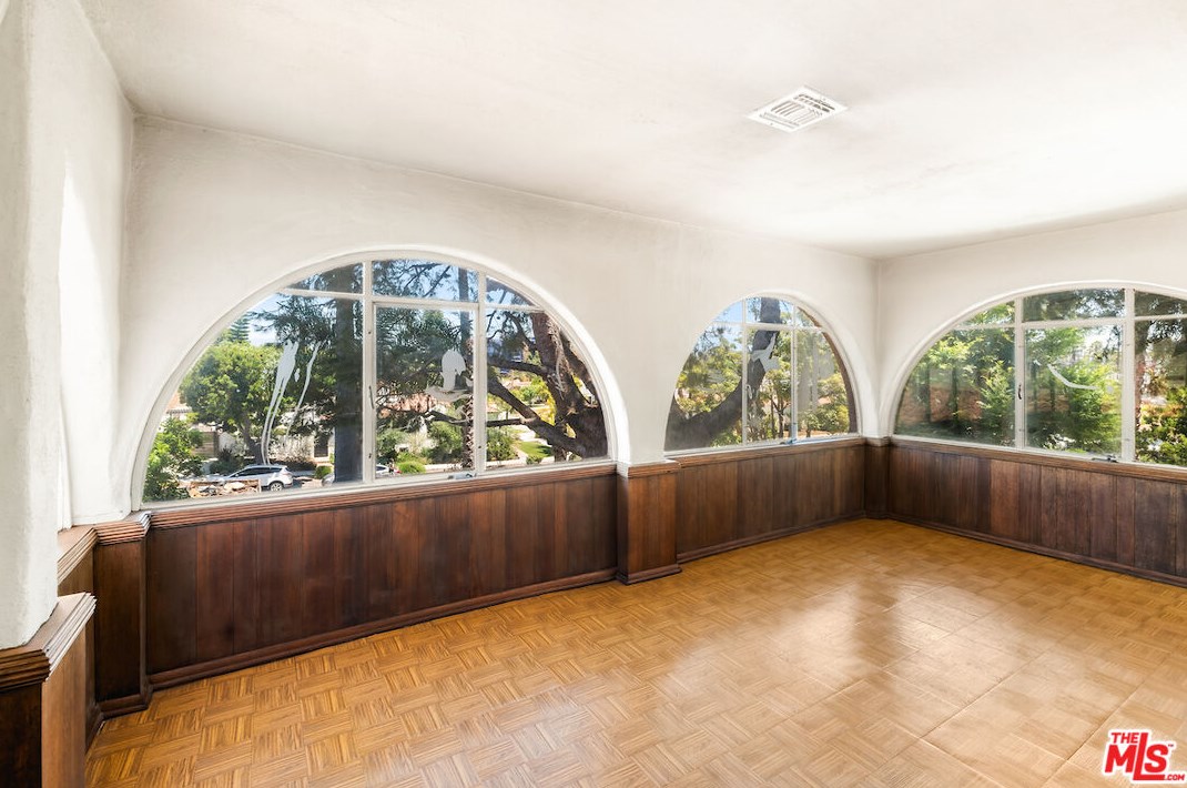 3454 48th St, Los Angeles CA  90043-1203 exterior
