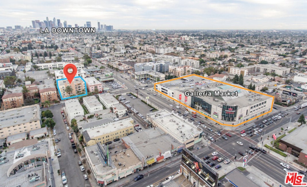 980 Oxford Ave, Los Angeles CA  90006-1118 exterior