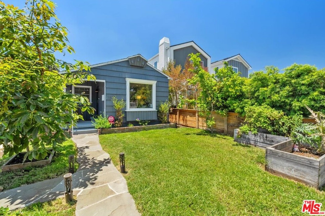 3857 Bledsoe Ave, Los Angeles, CA 90066-4017