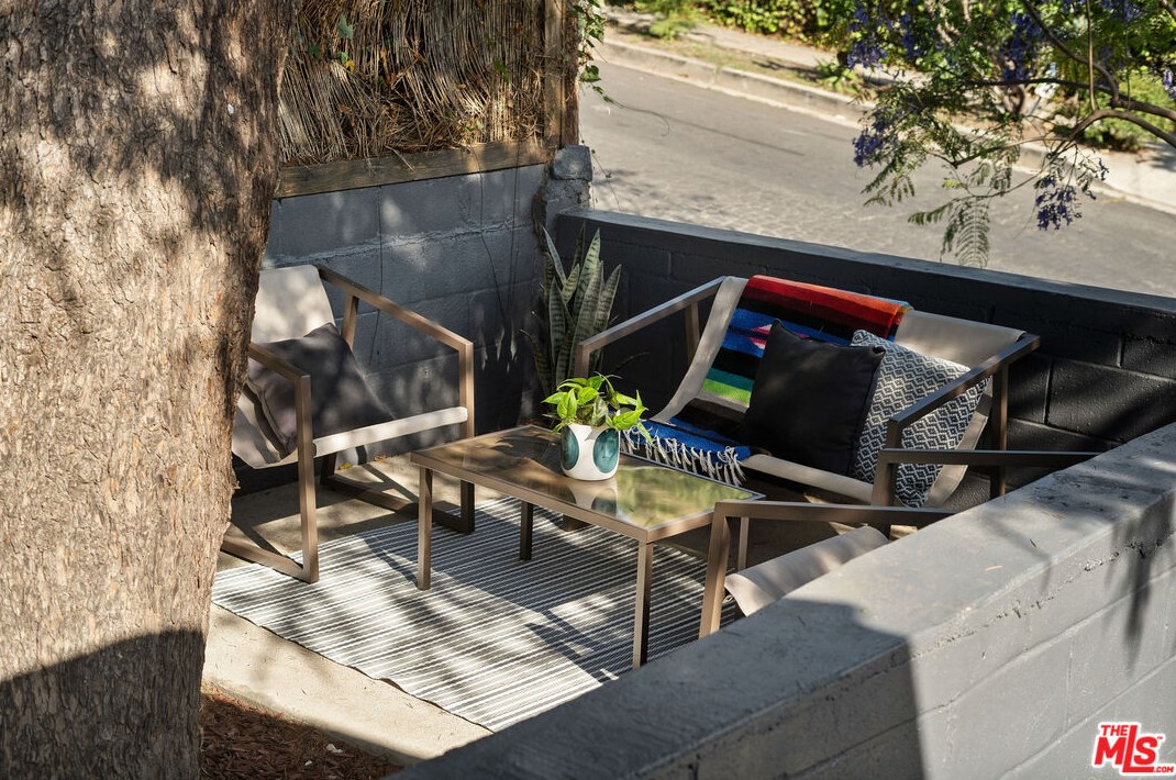 5031 Irvington Pl, Los Angeles CA  90042-3107 exterior