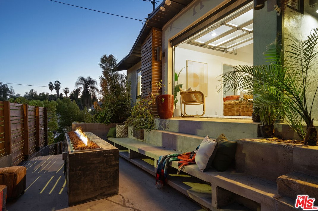 5031 Irvington Pl, Los Angeles CA  90042-3107 exterior