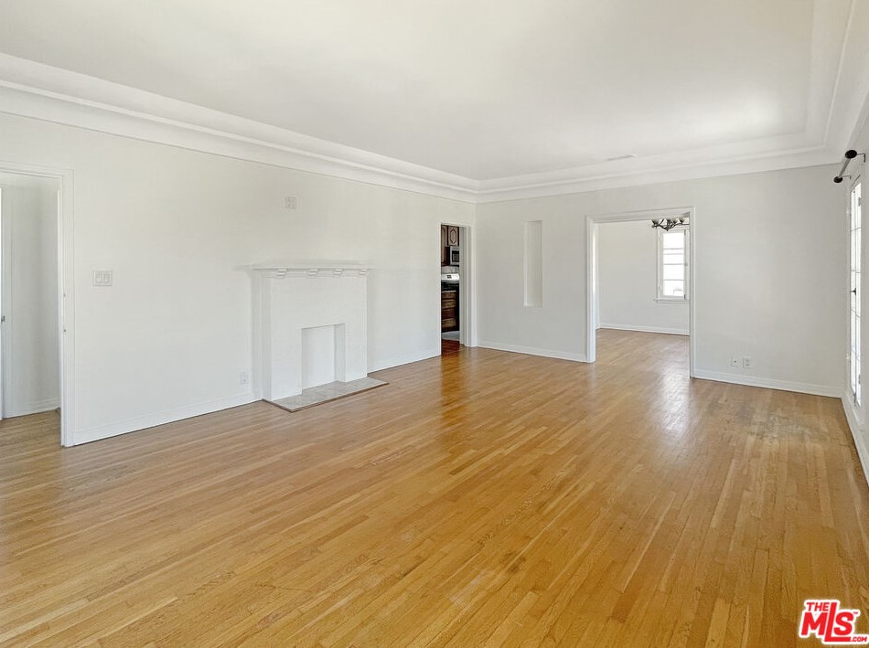 438 Spaulding Ave, Los Angeles CA  90036-2202 exterior