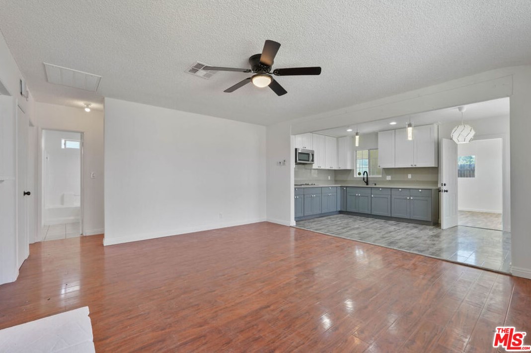 8849 Maple Ave, Hesperia CA  92345-3739 exterior