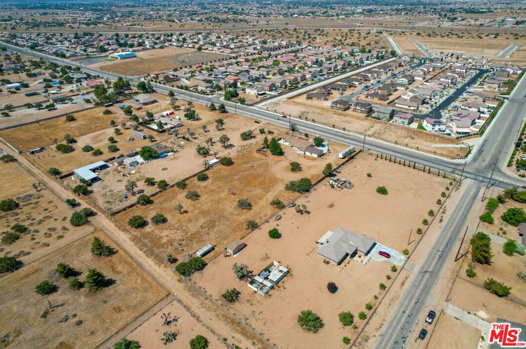 8849 Maple Ave, Hesperia CA  92345-3739 exterior
