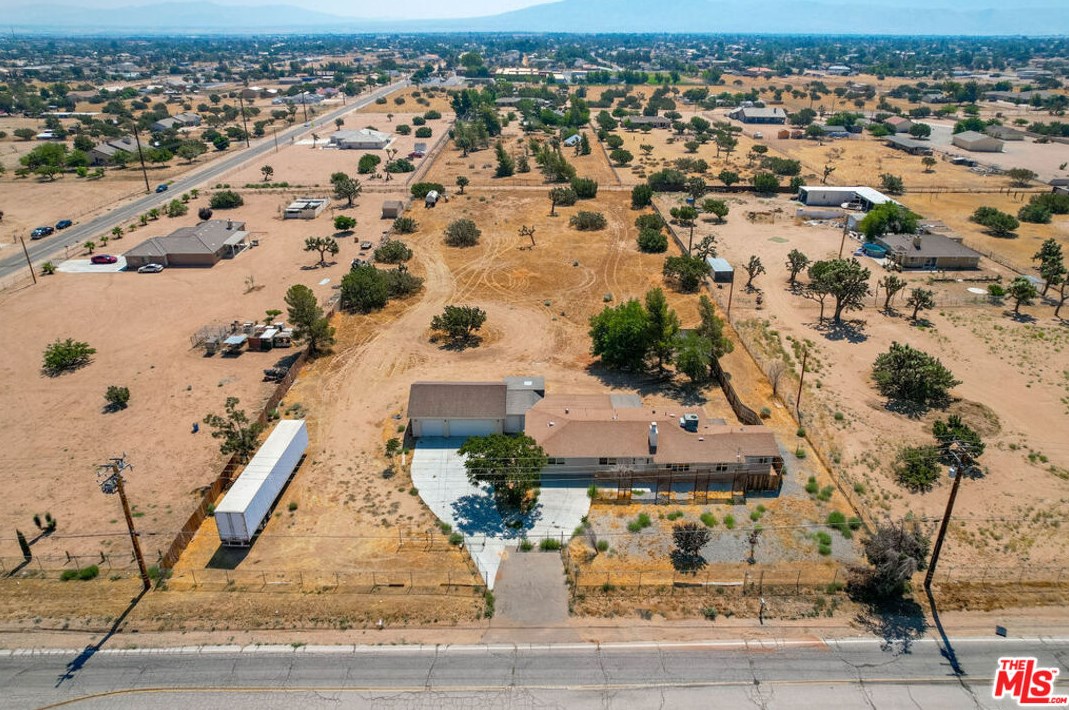 8849 Maple Ave, Hesperia CA  92345-3739 exterior