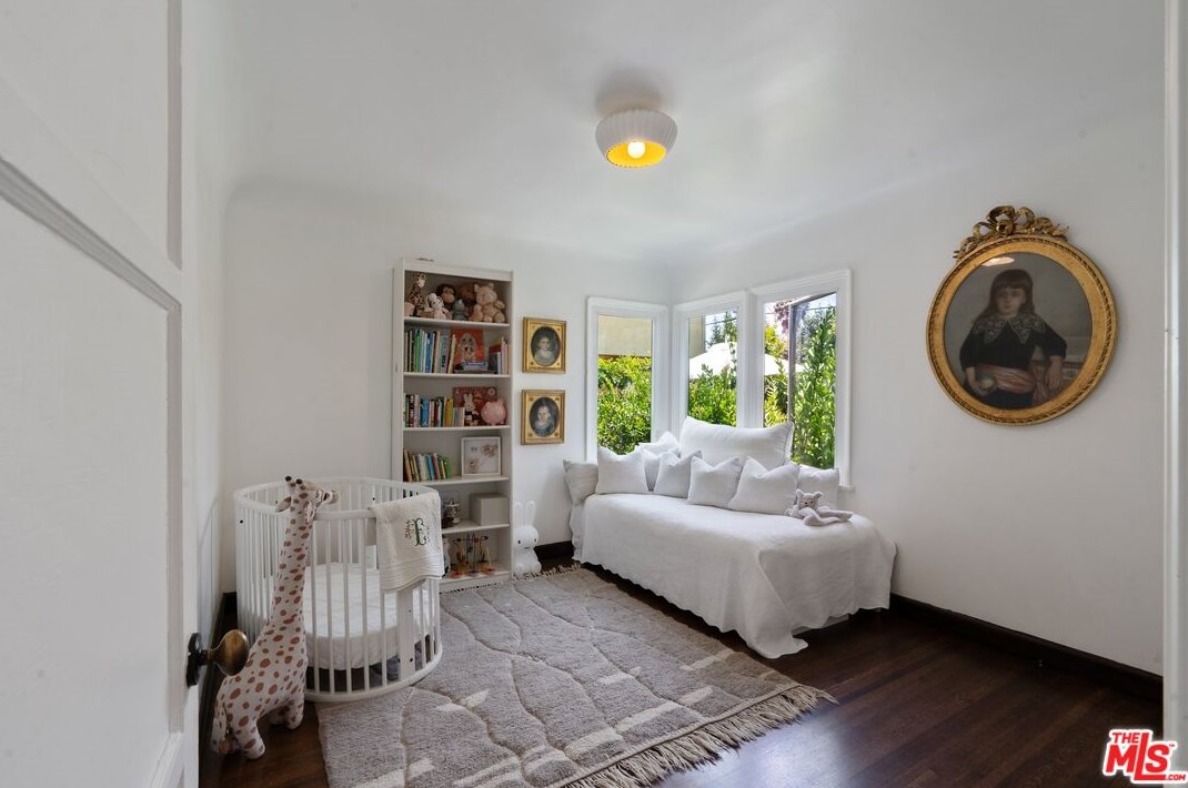 1829 Holt Ave, Los Angeles CA  90035-4307 exterior