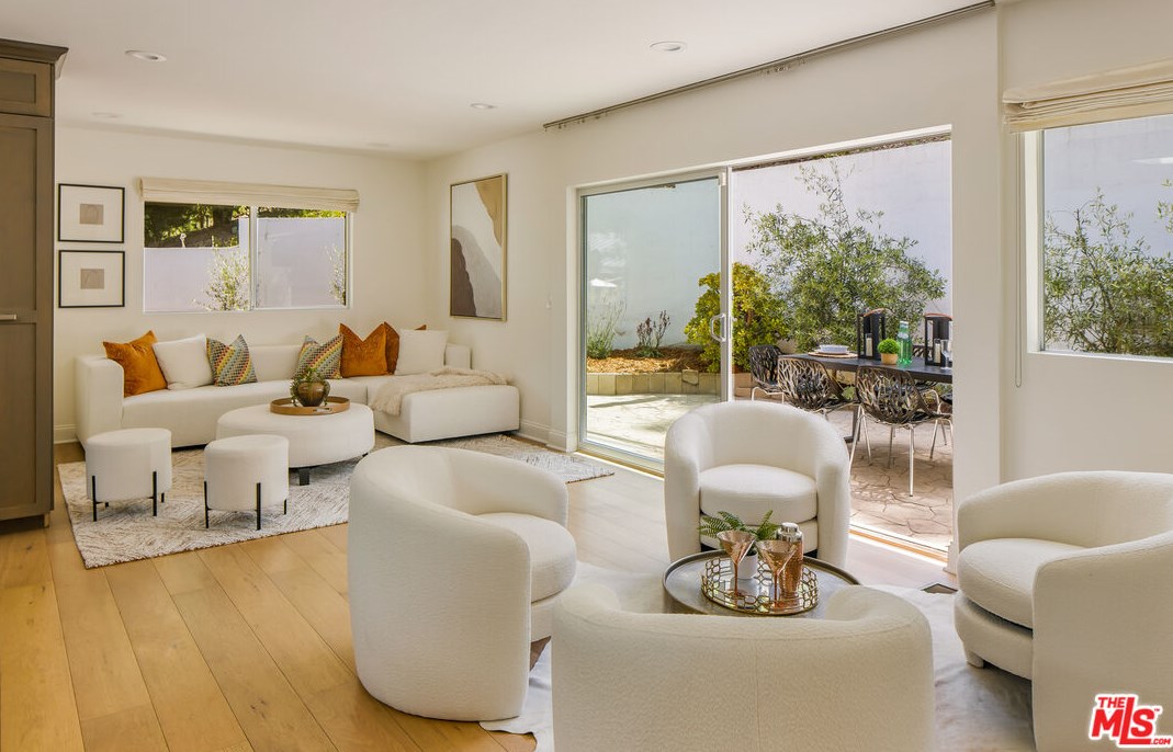 15418 Hamner Dr, Los Angeles CA  90077-1803 exterior