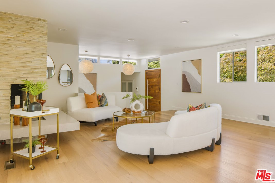 15418 Hamner Dr, Los Angeles CA  90077-1803 exterior