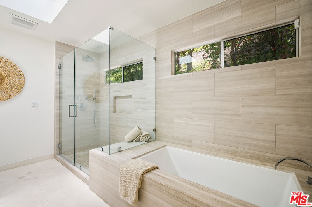 15418 Hamner Dr, Los Angeles CA  90077-1803 exterior